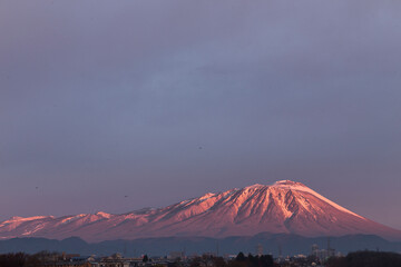 朝焼けの岩手山
