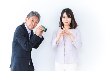 ハラスメントに困る女性社員
