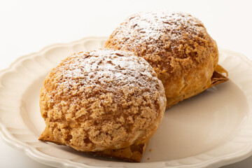 カスタードシュークリーム