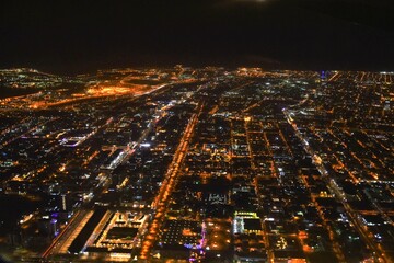 Fototapeta na wymiar la ville de Dieddah vue du ciel la nuit