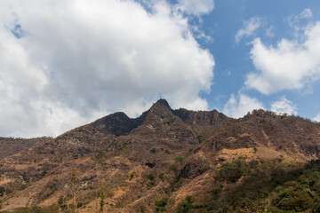 Fototapeta premium Mountain rostro maya in san juan la laguna, lake atitlan