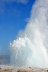 Yellowstone- geyser land at the America
