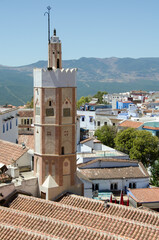 Minarete de mezquita marroquinero islámica - 497560314