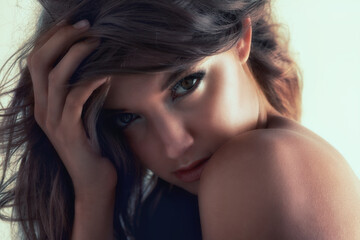 Obraz premium There is beauty in simplicity. Studio portrait of a gorgeous young woman posing topless against a grey background.