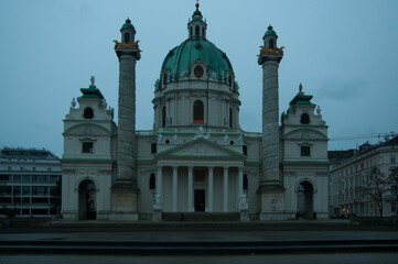 Fototapeta na wymiar architectural monuments of Vienna in cloudy weather, late evening. European culture, historical monuments of architecture. history, architecture of austria
