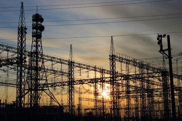 変電所と電線と空　夕日のシュルエットSubstation, electric wires and sky Sunset...