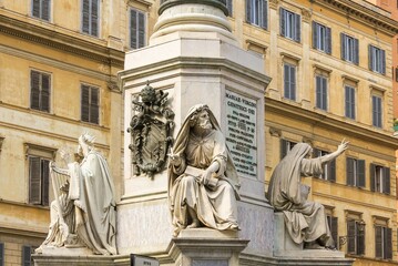 Obraz premium walking through the streets of rome