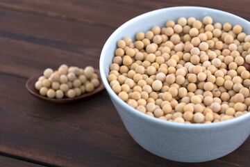 Plump dry soybeans