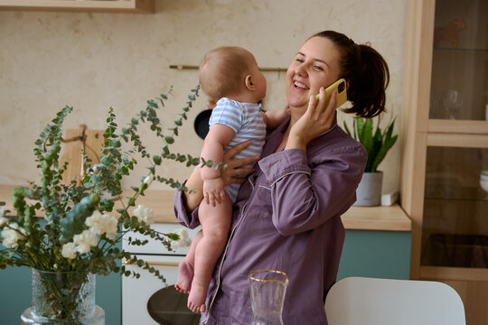 mother and child phone call