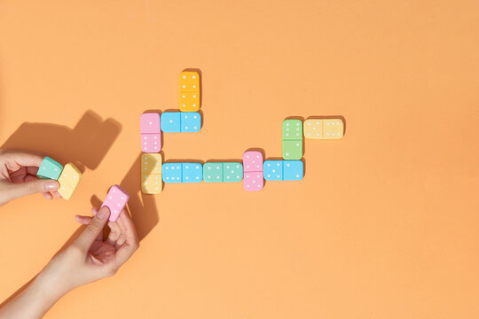 Females play the strategic and logical game