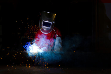 Welding works on production of the pipeline unit-welding of the pipe and thick-walled flange.Pipe...