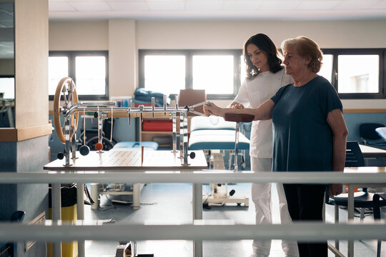 Doctor and patient during physiotherapy session