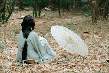 Portrait of Asian woman in traditional Chinese Hanfu