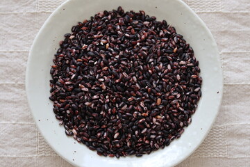 宮城県産の黒米（古代米,紫黒米,紫米）