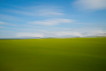 Obraz premium blurry background with a landscape in motion