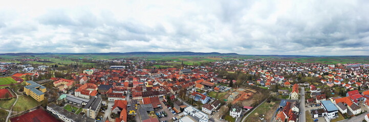Fototapeta na wymiar Luftbild von Bad Königshofen mit Sehenswürdigkeiten von der Stadt