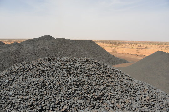 les minirais extraits de la mine à tambao au burkina faso