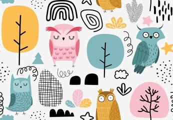 Seamless pattern with colorful owls