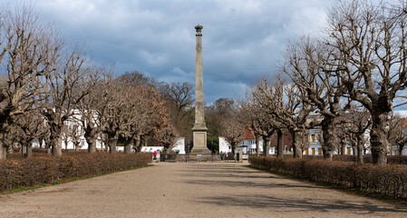 Obelisk am Circus in Putbus auf der Insel R&uuml;gen