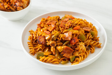 fusilli pasta with ham and tomatoes sauce