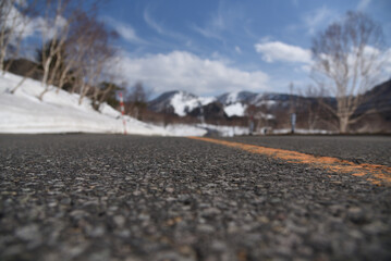 雪解けの道