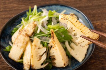 焼き筍の和サラダ