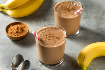 Healthy Homemade Chocolate Banana Smoothie