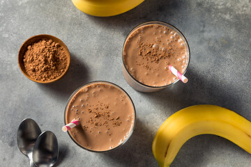 Healthy Homemade Chocolate Banana Smoothie