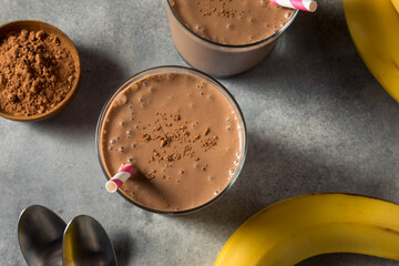 Healthy Homemade Chocolate Banana Smoothie