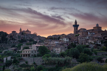 Fototapeta premium Sunset in Valldemosa village in Mallorca (Spain)