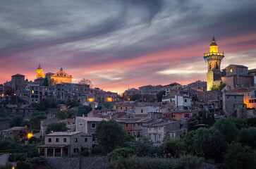 Naklejka premium Sunset in Valldemosa village in Mallorca (Spain)