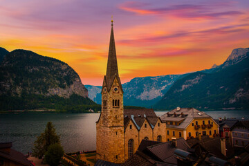 Fototapeta premium Popular scenic view of Hallstatt town, Austria in early evening. Rural landscape in Hallstatt- Austria 