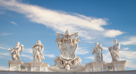 Obraz premium Antique Vatican symbol located in Saint Peter Square, Rome, Italy