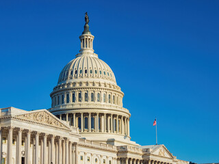 Fototapeta na wymiar Sunny view of the United States Capitol
