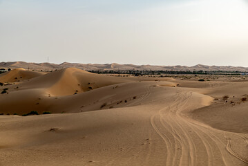 Fototapeta na wymiar Arabian desert at sun down