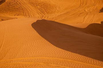 Wunderschöne düne  in der dubai wüste  