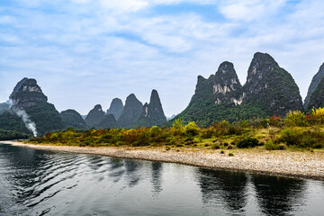Naklejka premium Scenery of the Lijiang River Scenic Spot in Guilin, Guangxi, China