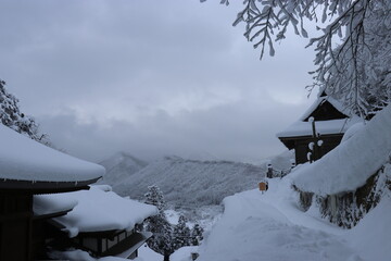 Fototapeta premium 山寺、天台宗、宝珠山立石寺、冬