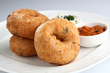 Vada / Medu vadai with sambar - Popular South Indian snack
