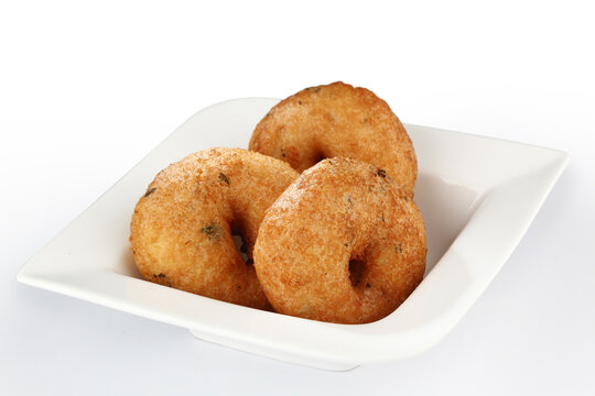 Vada / Medu vadai with sambar - Popular South Indian snack