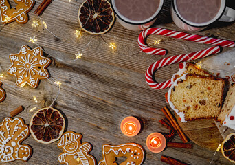 Traditional gingerbread figures and christmas decorations