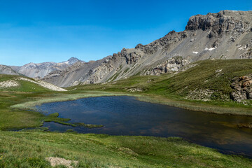 Naklejka premium Lacs du Cogour en été , Massif du Queyras , Hautes-Alpes , France