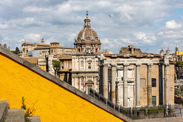 Obraz premium Roman Forum with clouds, Rome