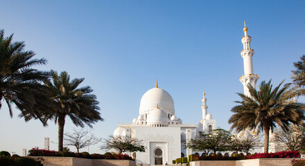 Fototapeta na wymiar sheikh zayed grand mosque, Abu Dhabi, UAE.