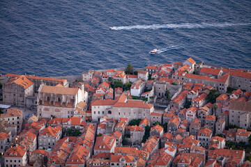 Dubrovnik città di mare in Croazia  ripresa dall'alto 