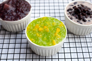 Corn with tapioca pearls in coconut