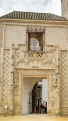 Fototapeta na wymiar Séville en Andalousie détails de l'architecture arabo-andalouse 