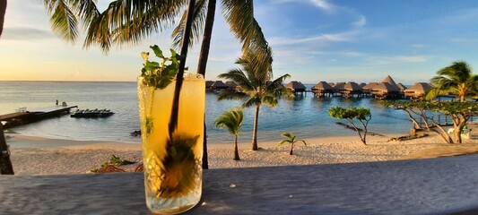 cocktail  sur la lagon de moorea