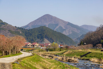 Naklejka na ściany i meble 日本の岡山県の蒜山高原のとても美しい春の風景