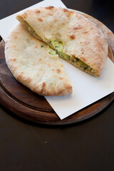 Pita bread filled with vegetables 